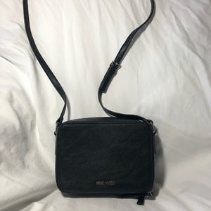 Nine West Black Versatile Purse  Four Pocket 2 ZIP
